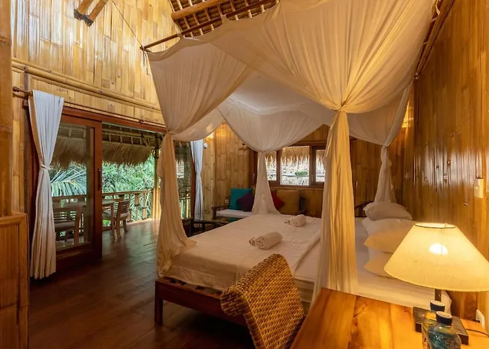 Villa Lush Bamboo Near *