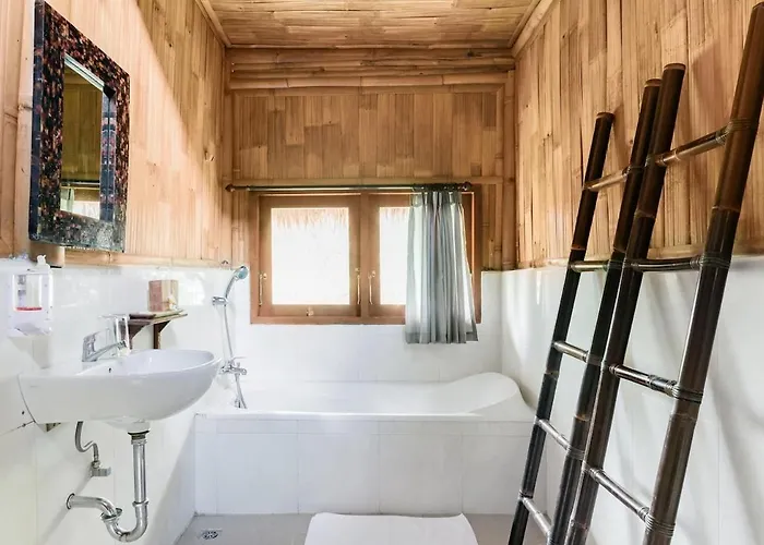 Villa Lush Bamboo Near Ubud